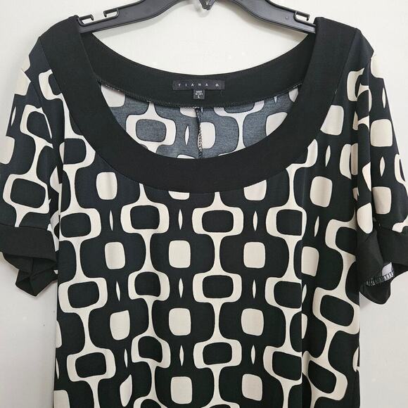 Tiana B Black Beige Dress Sz L Geo Design Black Borders Scoop Neck Short Sleeve - Picture 3 of 8